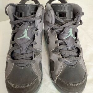 Nike Air Jordan 6 Retro Gray Green Glow Kids Size 12C